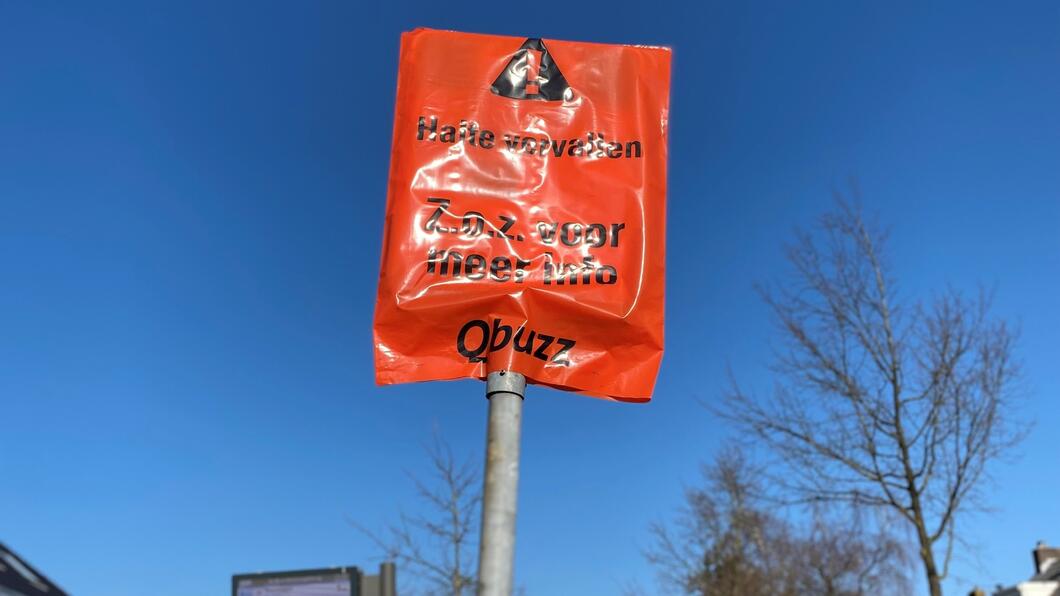 Bushalte vervallen bord