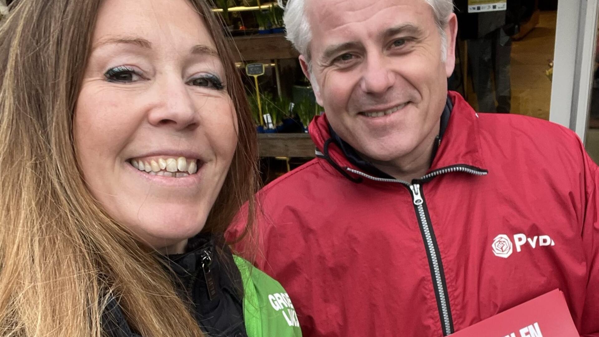 Anne Marie Krischan flyeren op straat